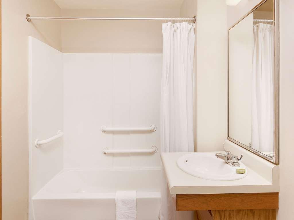 Extended Stay America Select Suites - Fayetteville - West Екстер'єр фото