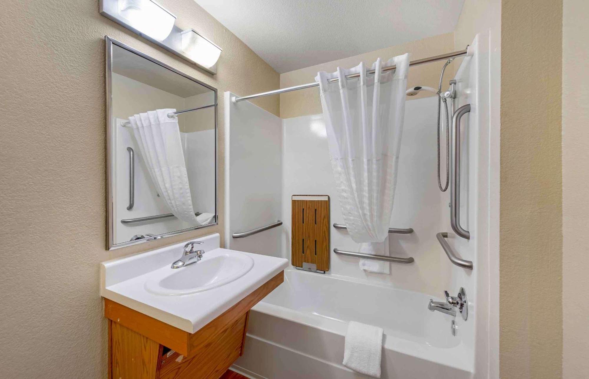 Extended Stay America Select Suites - Fayetteville - West Екстер'єр фото
