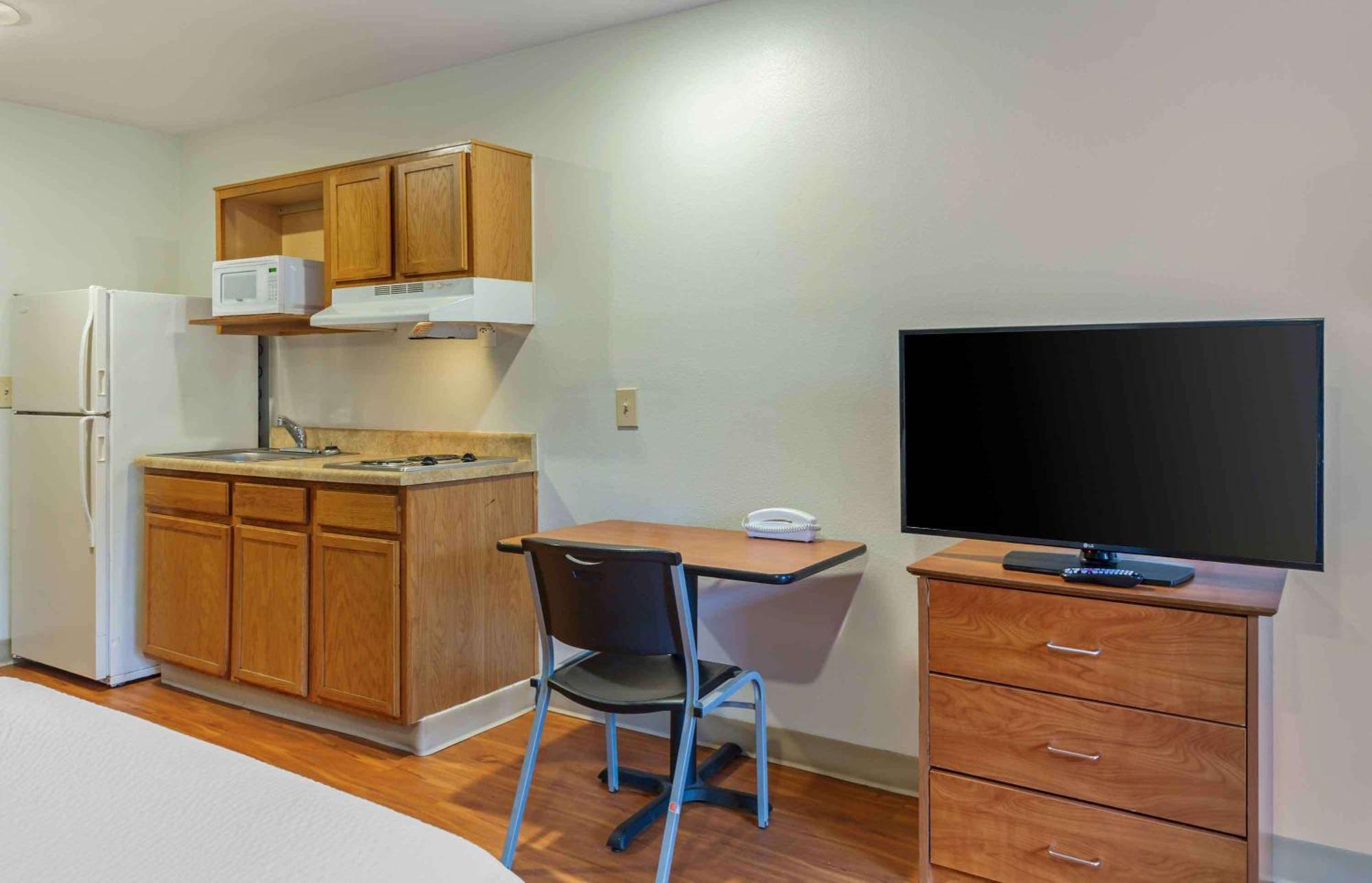 Extended Stay America Select Suites - Fayetteville - West Екстер'єр фото