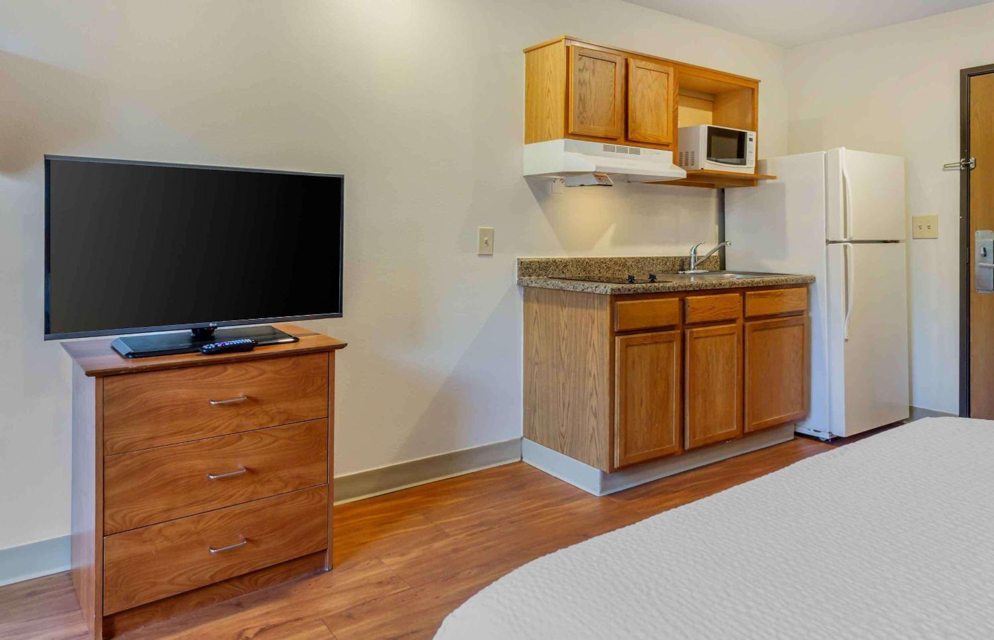 Extended Stay America Select Suites - Fayetteville - West Екстер'єр фото