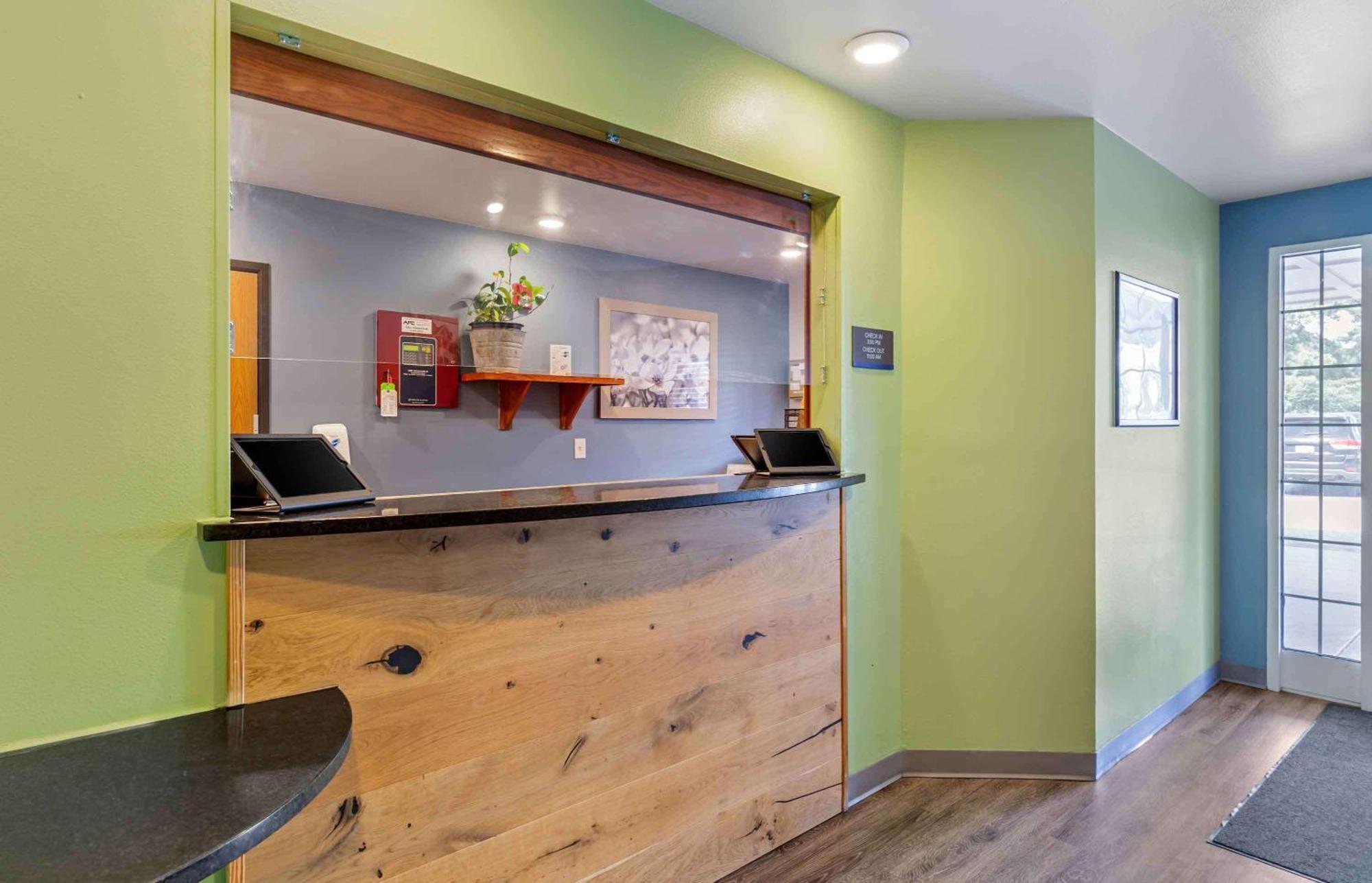 Extended Stay America Select Suites - Fayetteville - West Екстер'єр фото